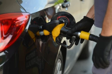 OVO SU NOVE CENE GORIVA: Od sutra skuplji i dizel i benzin