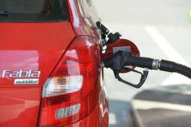 PONOVO POSKUPLJENJE DIZELA I BENZINA: Ovo su nove cene goriva