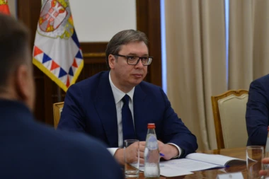 OD 14. DO 19. JULA VUČIĆ RAZGOVARA SA PREDSTAVNICIMA 12 LISTA