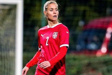 Pleni i na terenu i van njega: Oršoja Vajda – jedna od najboljih i najlepših srpskih fudbalerki! (FOTO)
