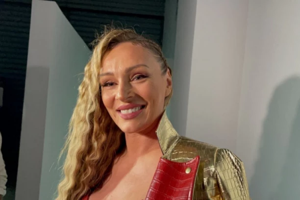 RANI RADOVI ANABELE ATIJAS ŠOKIRALI JAVNOST: Pojavila se fotke iz njene prošlosti, niko ne veruje u ono što vidi!