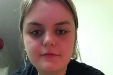 Spremala se za izlazak, a onda je U TOALETU DOŽIVELA ČUDO! Ova studentkinja nije ni sanjala da će baš te noći UGLEDATI LICE SVOG DETETA!