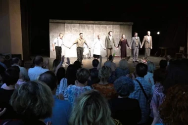 Marti Bereš glumački Grand Prix, a predstavi "Upotreba čoveka" najviše nagrada na  7."Bucinim danima"