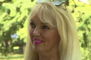 Branka Sovrlić važi za jednu od NAJBOGATIJIH na javnoj sceni, a nju ne zanima ništa, boli je POTOMSTVO! Pevačica progovorila o mužu i deci POKOJNOG brata kojoj je posvetila život!