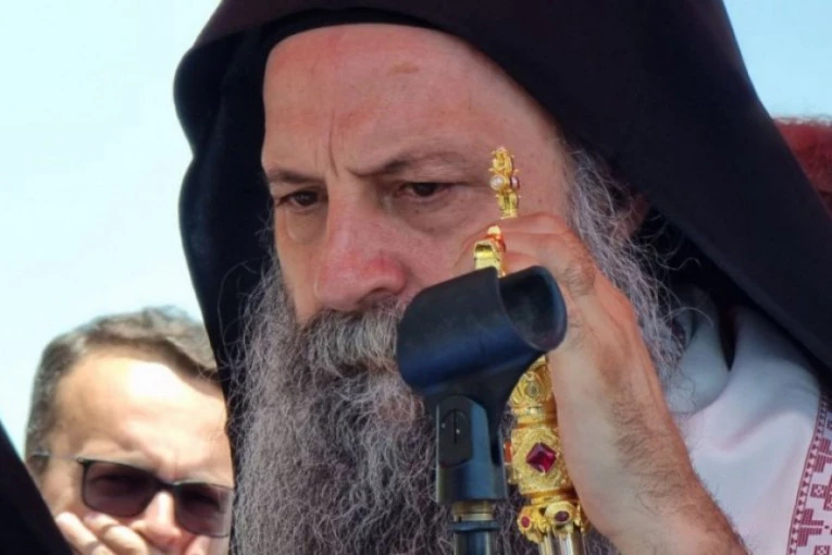 PATRIJARH PORFIRIJE IZJAVIO SAUČEŠĆE KRALJU ČARLSU III: Molim se Bogu za dušu usnule kraljice!