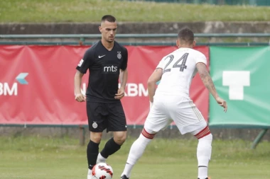 Direktno iz Slovenije! Grobari umiru od smeha, Partizanov tandem ima nove neverovatne nadimke!