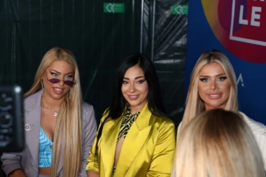 NEOBIČAN STAJLING grupe Hjurikejn u Budvi, da li biste se vi usudile ovako da izađete negde? (FOTO)