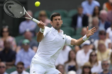 S pola gasa: Novak razbio Kokinakisa za šesnaestinu finala Vimbldona!