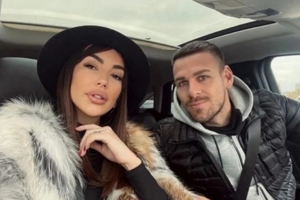 Kaća i Gobelja pokazali LUKS stan od 600.000 EVRA! Pevačica se pohvalila skupocenom nekretninom, sve u STAKLU! (VIDEO)