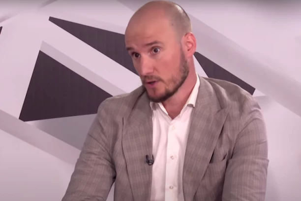 MILOVA PUDLICA RADI PROTIV SOPSTVENE ZEMLJE: Balši Božoviću smeta kad Srbija uvećava svoju moć