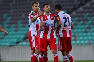 Zvezda pikirala afričkog golgetera iz Standarda, problem cena: Englezi nude 3.000.000, konkurencija i turski velikani! (VIDEO/FOTO)