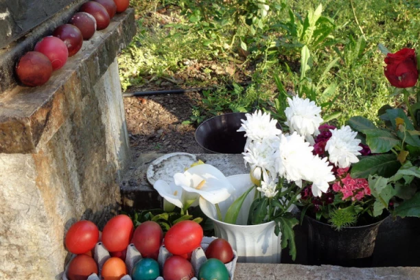 Danas je Pobusani ponedeljak ili "Vaskrs za mrtve"! Evo koji običaj bi trebalo obavezno ispoštovati!