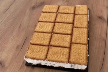 Recept za DOMAĆI SENDVIČ SLADOLED: Ukusna poslastica spremna za tili čas!