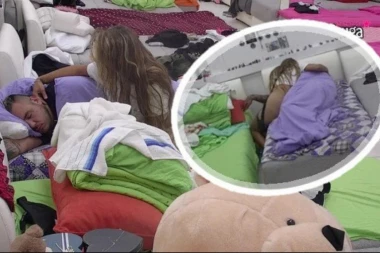 Dalila Dragojević ponovo PLJUNULA NA ŽENSKI ROD: Poklekla, pa počela da grli i ljubi Cara, BLAM života! (VIDEO)