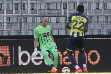 Partizan poražen od Fenera: Generalka u znaku strahovitog kiksa Stevanovića! (VIDEO)