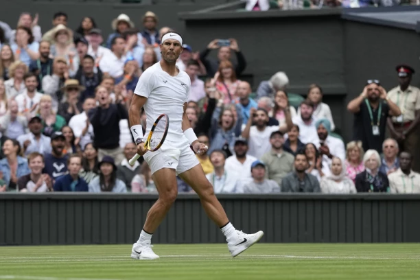 Nadal razbio nosioca: Španac se prošetao do osmine finala Vimbldona!