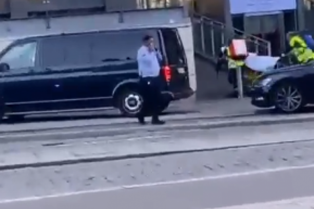 PUCNJAVA U TRŽNOM CENTRU U KOPENHAGENU: Nekoliko ljudi ranjeno, sve vrvi od policije! (VIDEO)