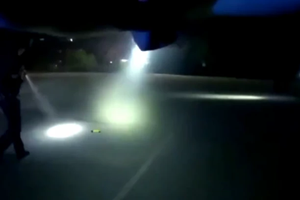 IMA MRTVIH I RANJENIH! PUCNJAVA U POZNATOM KLUBU! Stigle jake policijske snage!