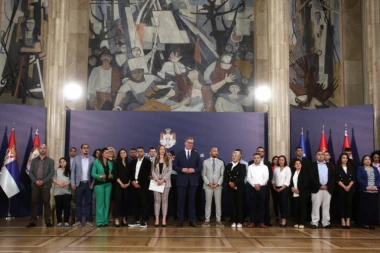 VUČIĆ poručio prvoj generaciji polaznika: POTREBNI SMO JEDNI DRUGIMA, verujem u vašu snagu!