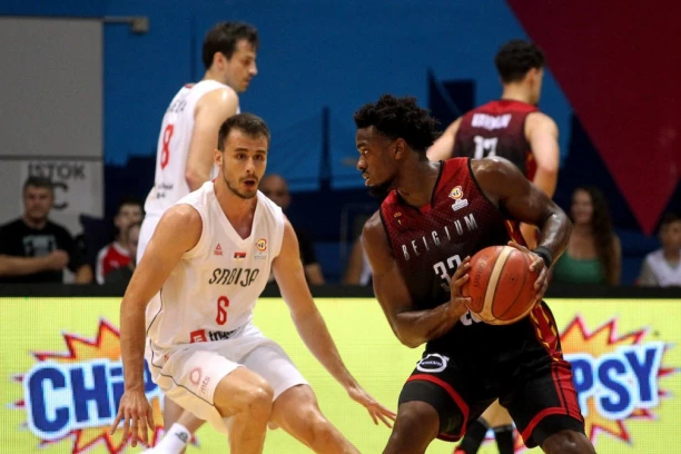 Lekomt ugasio svetlo u "Čairu": Belgija pobedila Srbiju u Nišu!