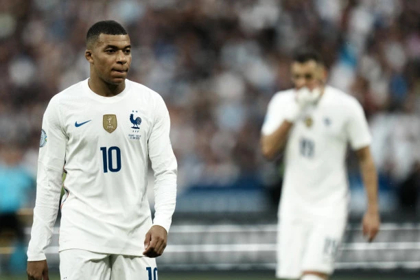 Mi ne igramo sa Azerbejdžanom! Selektor rivala Srbije na Mundijalu u SUKOBU sa Mbapeom!