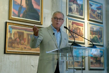 VESIĆ: Dogovor o dokumentima je VELIKA POBEDA i dokaz da dijalogom možemo da rešavamo probleme na KiM