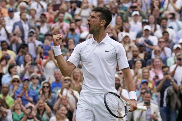 NOVAKOVO VASKRSNUĆE NA CENTRALNOM TERENU: Đoković bio na rubu eliminacije, a onda UNAKAZIO Sinera!