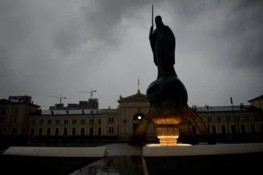 POTOP U BEOGRADU! Pod vodom cela prestonica, stvorila se jezera i bujice - Beograđani u šoku (FOTO/VIDEO)