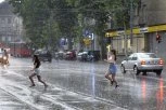 RHMZ IZDAO UPOZORENJE: Jako nevreme uskoro stiže u Srbiju - Pljuskovi i grad praćeni olujnim vetrom