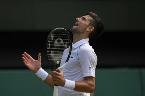 Da je Vimbldon delio bodove: Novak bi bio korak iza Nadala!