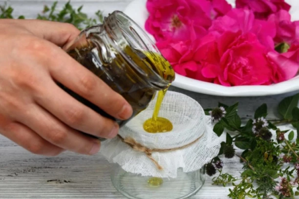 Napravite sami eterična ulja: Mirisne kapi u kućnoj izradi!