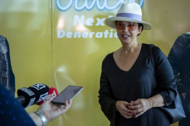 ŽENE U KAFANI SU KAO ŠLAG NA TORTI! Nataša Ninković otkriva detalje sa snimanja kultne serije! (FOTO)