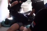 "POLICIJA, LEZI DOLE" Pogledajte akciju hapšenja navijača Partizana i Crvene Zvezde u Pančevu (VIDEO)