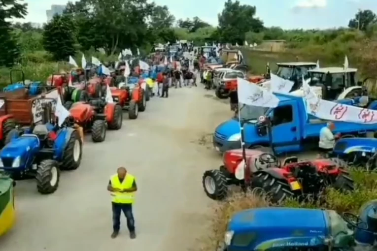 SELJAČKA BUNA U EU - FARMERI UDARAJU NA ELITU:  Posle Holandije, protesti u Italiji i Poljskoj! KO JE SLEDEĆI?! (VIDEO)