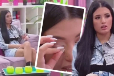Pevačica se skinula usred emisije, svi su od ŠOKA ZANEMELI: Govore joj da je PLASTIČNA LUTKA, a kada je sve sa nje spalo, vilice su PALE! (VIDEO)