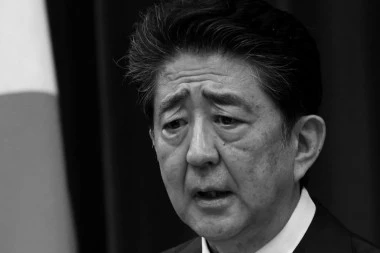 TELO ABEA VRAĆENO U TOKIO: Poznato kada će bivši japanski premijer biti sahranjen
