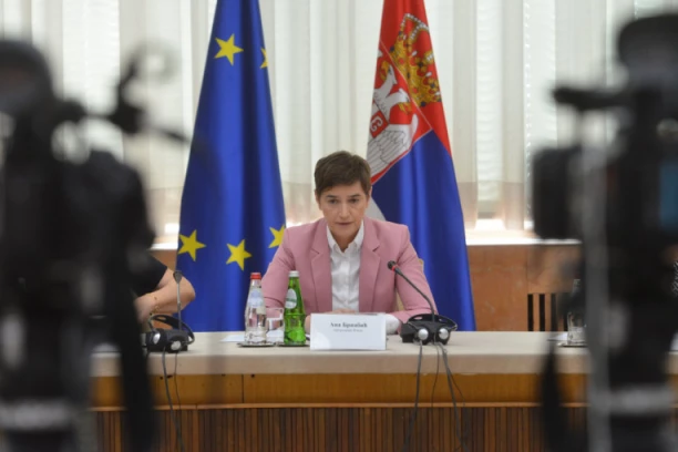 SRBIJA ĆE IMATI OGROMAN PROBLEM AKO SE TO DESI! Premijerka Brnabić otkrila šta nam donosi zima: Korona će izgledati kao mačji kašalj!