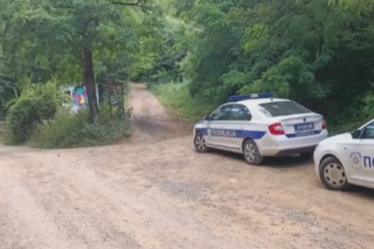 TRAGIČAN KRAJ DRAME NA FRUŠKOJ GORI! Spasioci pronašli telo žene koja je propala do litica Ledinačkog jezera!