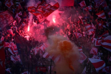 ZVEZDA PLAĆA 350.000! Pirotehnika došla glave crveno-belima, Vojvodini i Kragujevčanima!