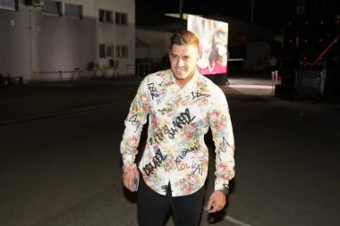 BIVŠEM ZADRUGARU PRETE LJUBAVNICI! Davidov bivši dečko ima šokantne snimke političara i Dragojevića!