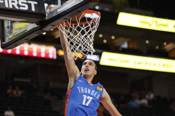 NA METI VANDALA: Srpski reprezentativac doživeo neprijatnost u centru Beograda! (FOTO)