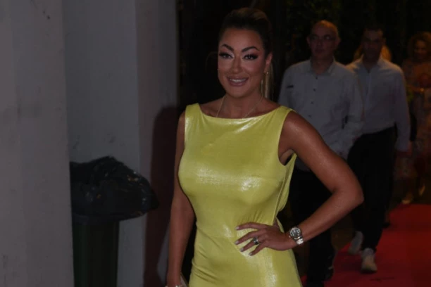 Sandra Rešić OČAJNA! Ostavio me je dan nakon rijalitija, imam TEORIJE u glavi, osećam se JADNO i kao BUDALA!