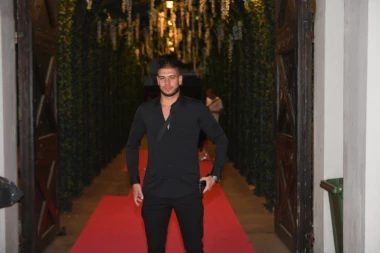 Emina Mujić mu namestila PAKAO, Dejan progovorio o svemu: Istina o PROMENI VERE šokirala naciju! (FOTO)