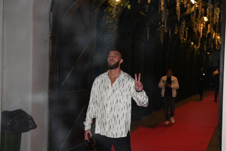 Mensur Ajdarpašić Zadruga