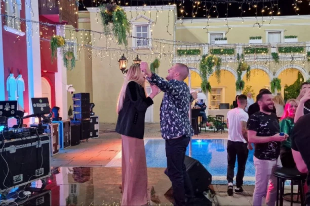 Zadrugar na žurki SPOPADAO Radu Manojlović: Gruja poslednje pare dao pevačici! (FOTO) (VIDEO)