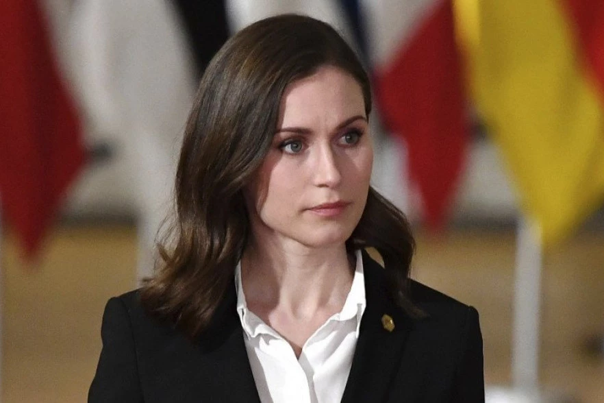 Premijerka U HALJINI KOJA KOŠTA 8 EVRA: Da li biste je vi poneli? (FOTO)