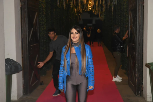 SANDRA ČAPRIĆ OPLELA PO BILALOVOM KOKOŠNJCU! Urnisala ih: Bolje da bude sa Divnom DNK!