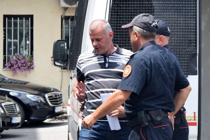 "ZNAŠ LI TI KO SAM JA?" OVAKO JE RADULOVIĆ PRETIO ŽRTVI, PA SE PRAVDAO PRILIKOM HAPŠENJA! Crna Gora traži njegovo izručenje, on neće u svoju zemlju!