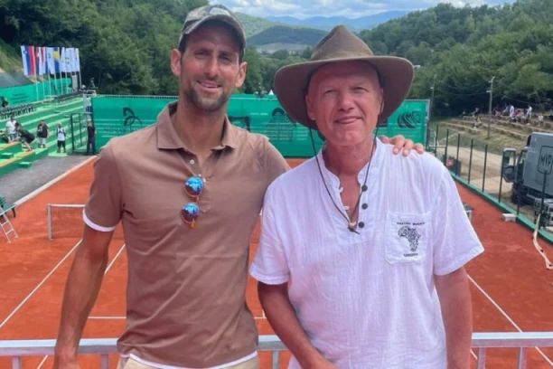 Đoković napravio pometnju u Visokom: Vimbldonski šampion izašao na teren i ostvario trijumf! (FOTO, VIDEO)