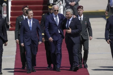 BAJDENOV TELOHRANITELJ PRETUKAO ŽENU U IZRAELU? Agent Tajne službe uhapšen, pa vraćen u SAD! (VIDEO)